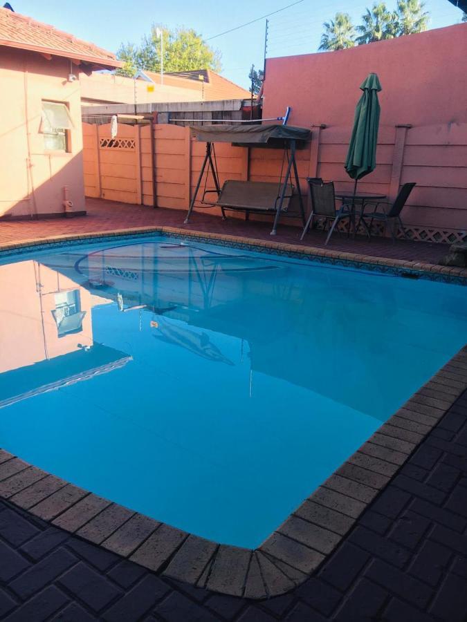 Forever Comfy Bed Bed and Breakfast Vanderbijlpark Εξωτερικό φωτογραφία
